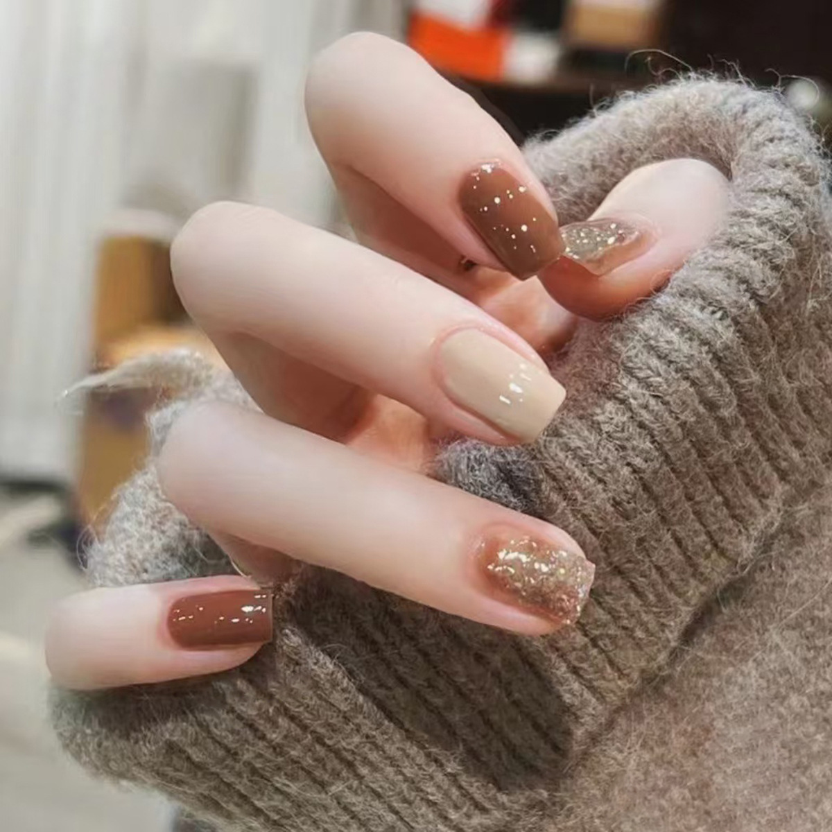 Nail Art Press On - 24Pcs Caramel Brown Ombre Glitter Stick