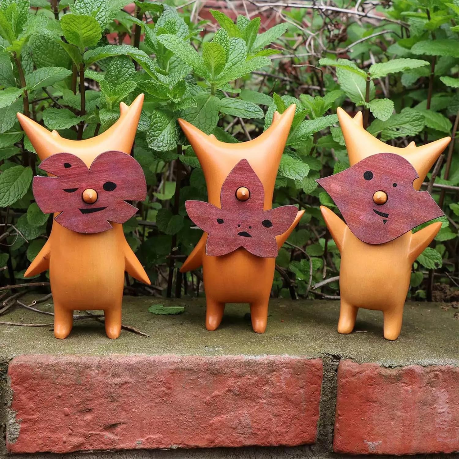 Wooden Korok Statue Home Decor - огляд і ціна Nail Art Zelda