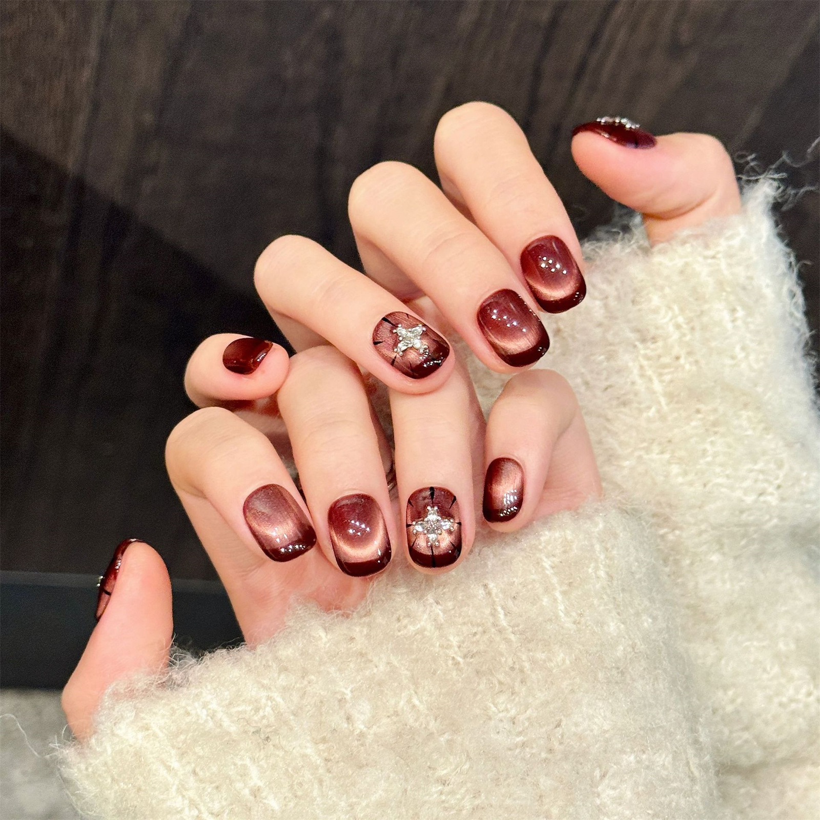 10pcs Wine-red Cat's Eye Press - огляд і ціна Nail Art Press On